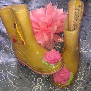 Belle Girls Rainboots ☔️ 🌹